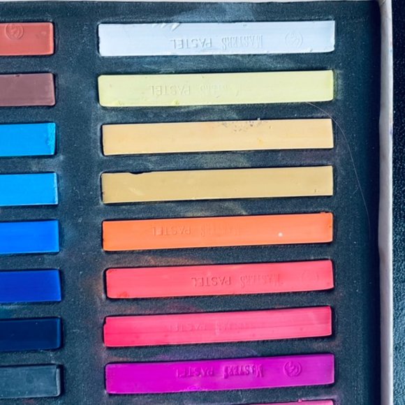 Free People Hair Chalk - 24 Colors! New. Temp Color Your Hair! Made in USA. - Picture 9 of 13